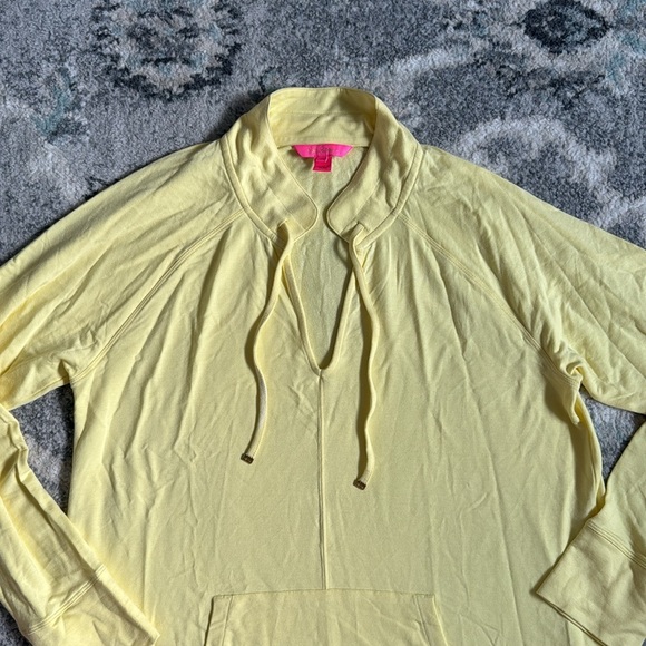 Lilly Pulitzer Butter Yellow Popover - Picture 2 of 13
